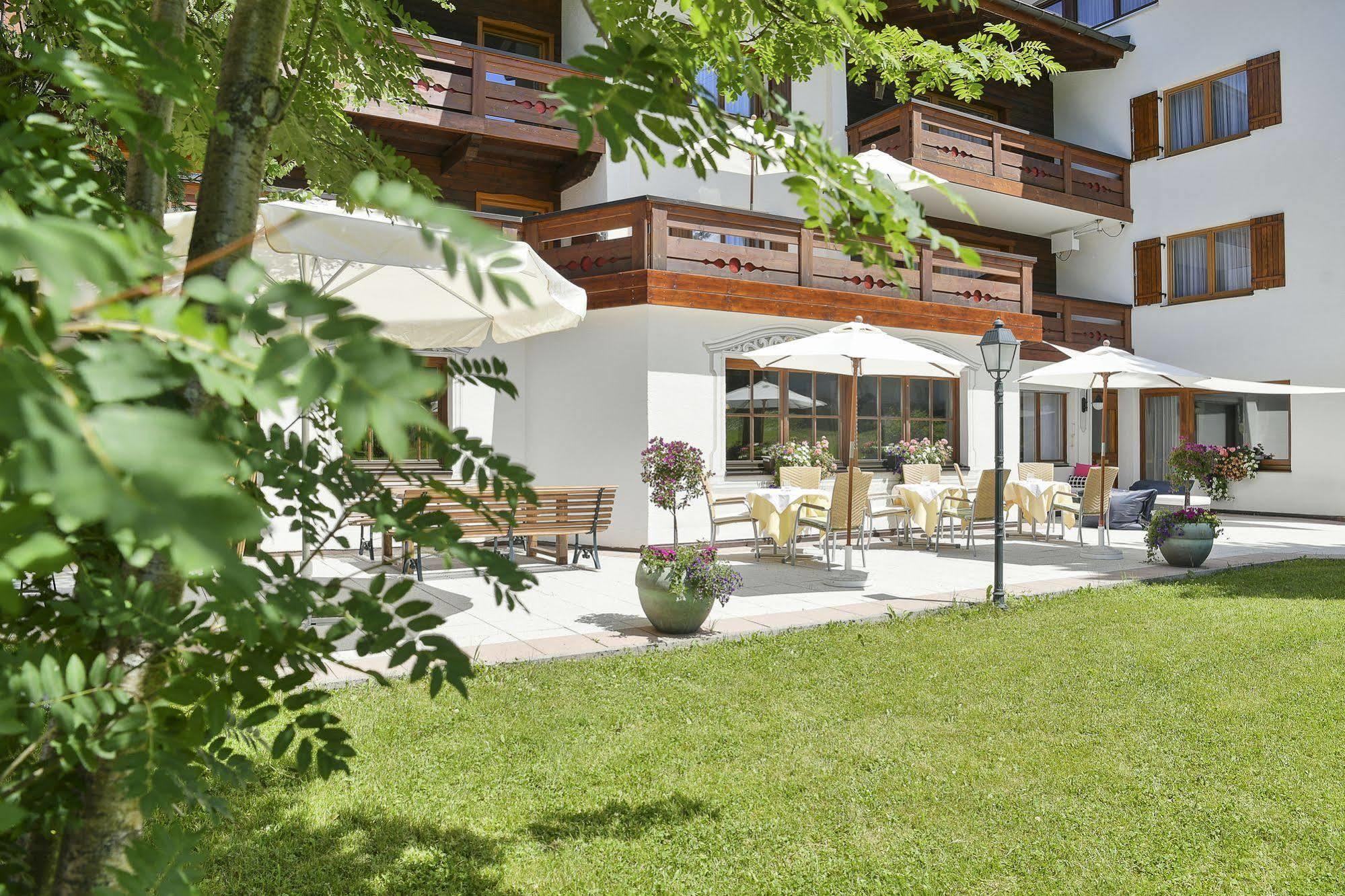 Hotel Schwarzwand Lech Buitenkant foto